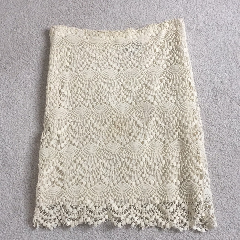 Lace skirt